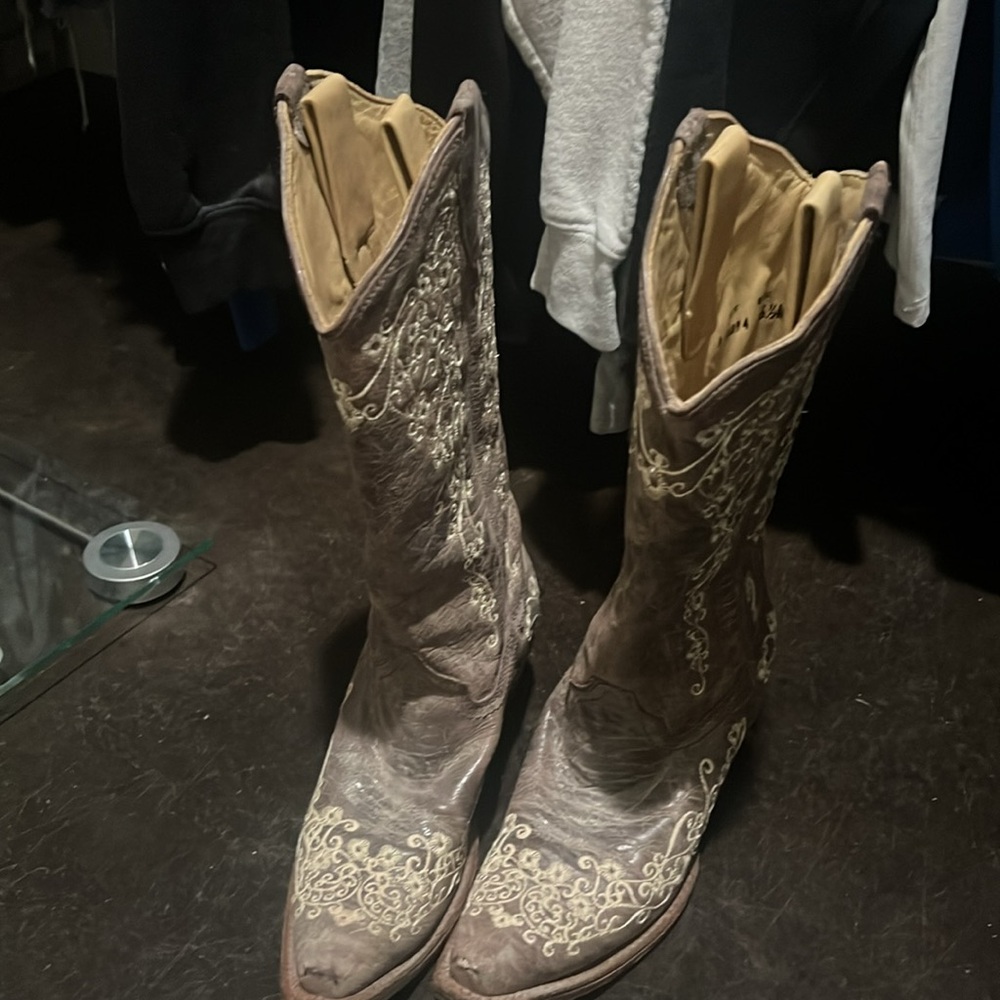 Corral boots - Picture 2 of 2